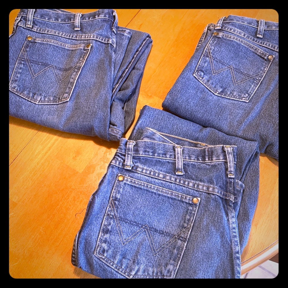PERFECT Wrangler George Strait Cowboy  editions